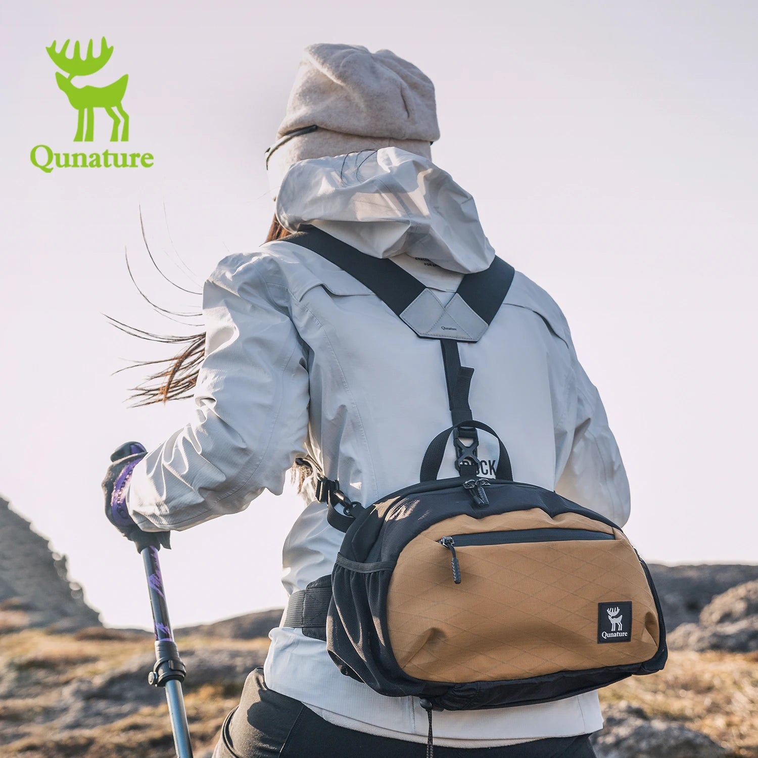 7.9L Lightweight Hiking Backpack with Detachable Strap
