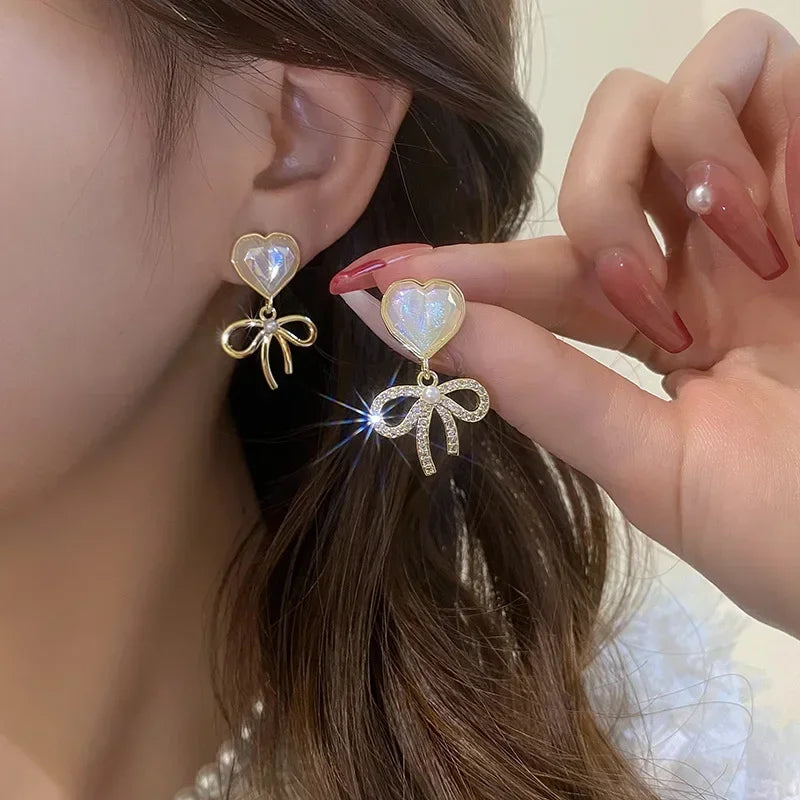2022 New Trend Simulation Pearl Long Earrings Women's Flower Rhinestone Wedding Pendant Earrings Fashion Korean Jewelry Earrings 