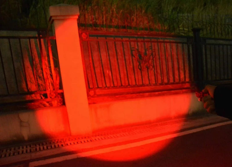 Lanterna de feixe vermelho de 670 nm com zoom ajustável
