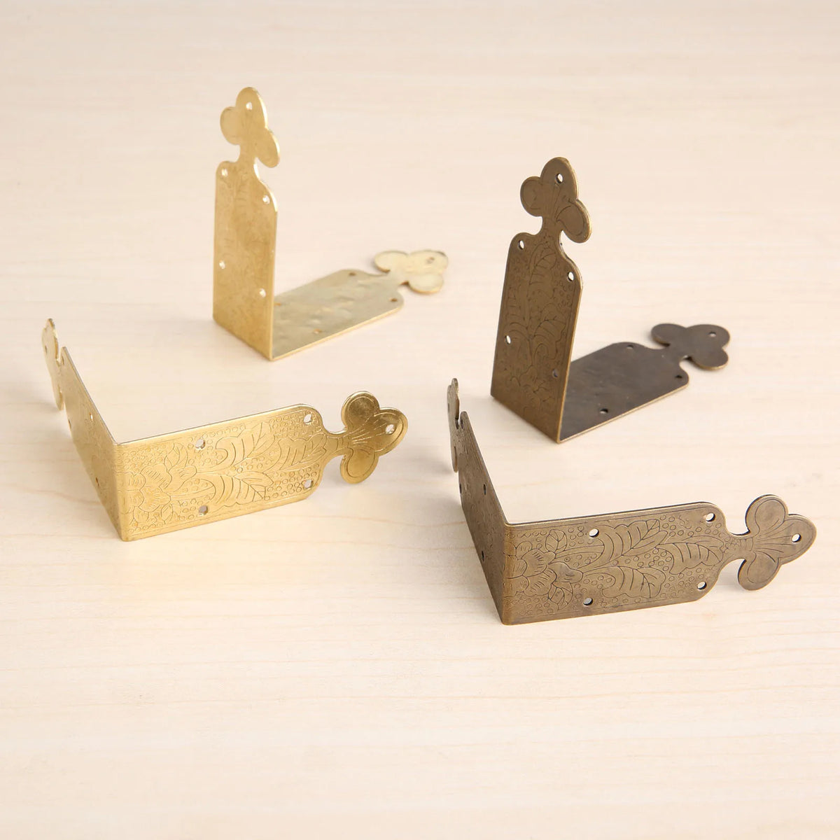 Möbeleckenschoner aus Messing, 65 × 25 mm, 2er-Set