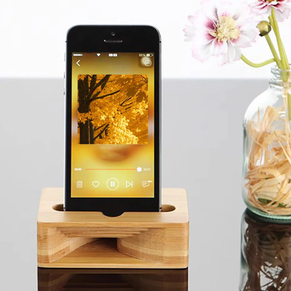 Wooden Phone Speaker Stand and Passive Amplifier