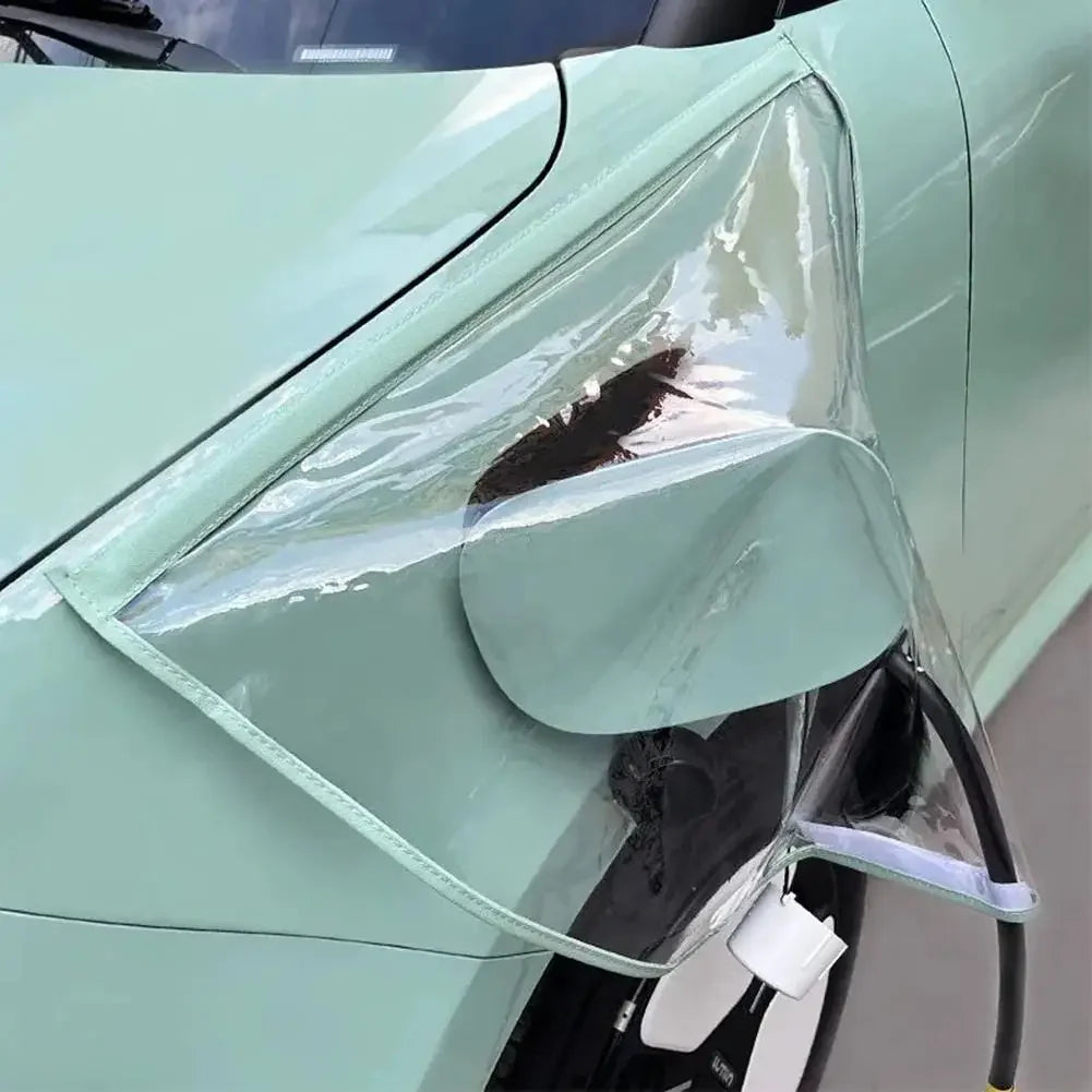 Osłona gniazda ładowania samochodu elektrycznego z magnetyczną krawędzią