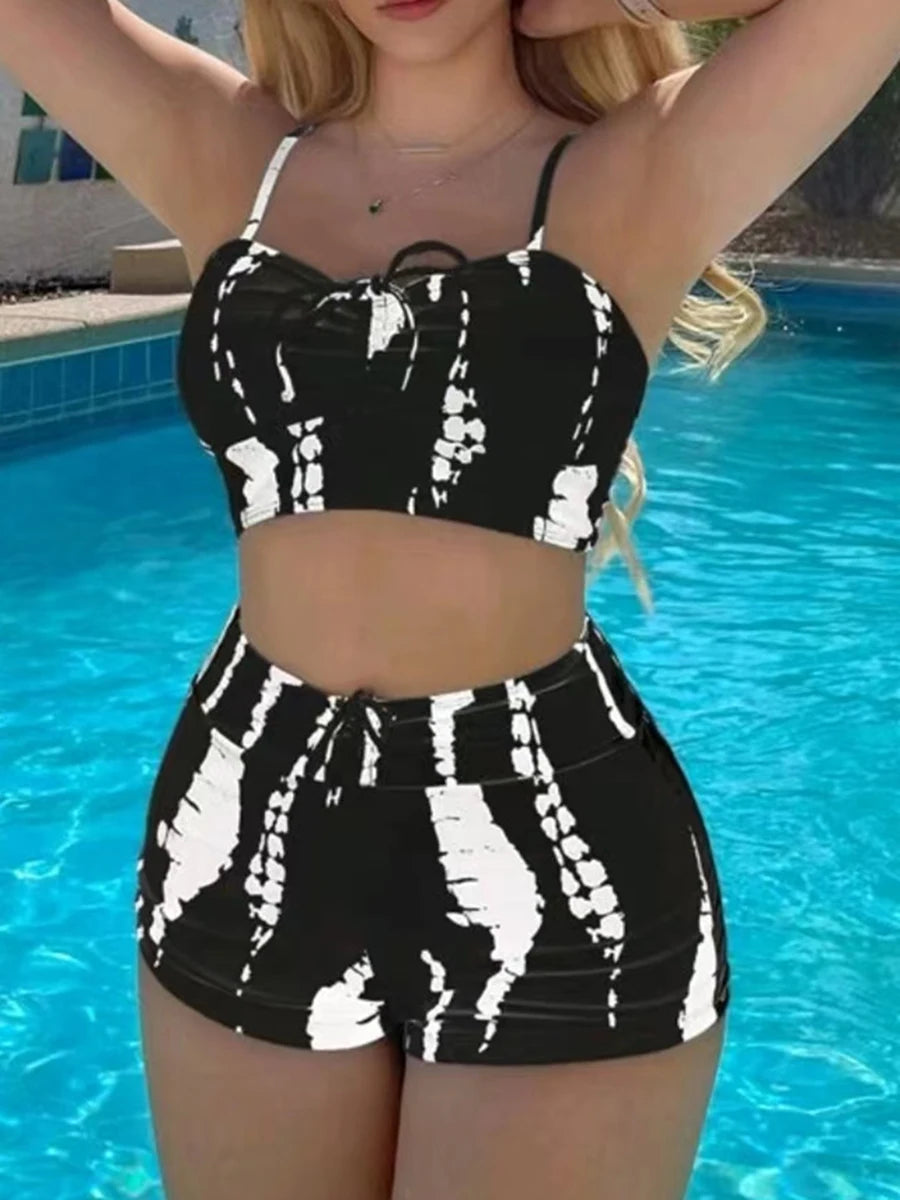 Damesbikiniset met trekkoord en short met hoge taille