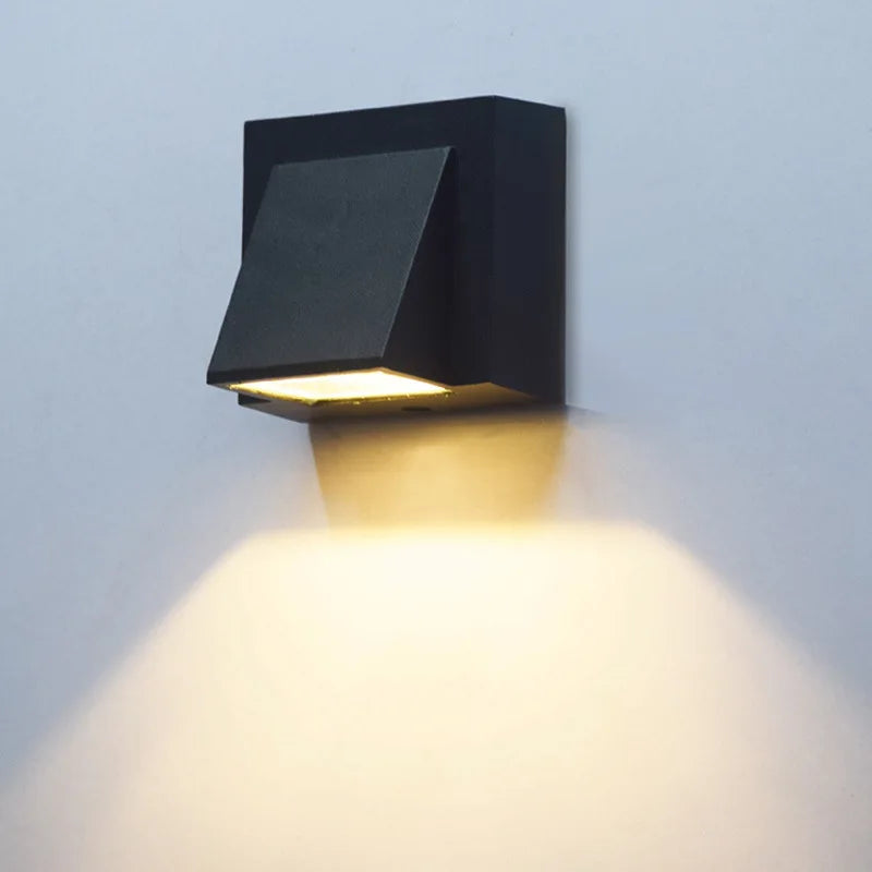 IP65 Outdoor LED Wall Light, 5W or 10W