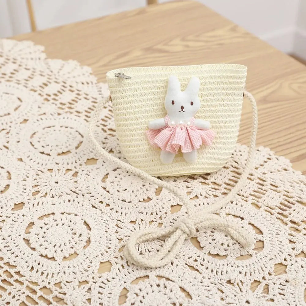 Petit sac bandoulière en forme de lapin avec paille