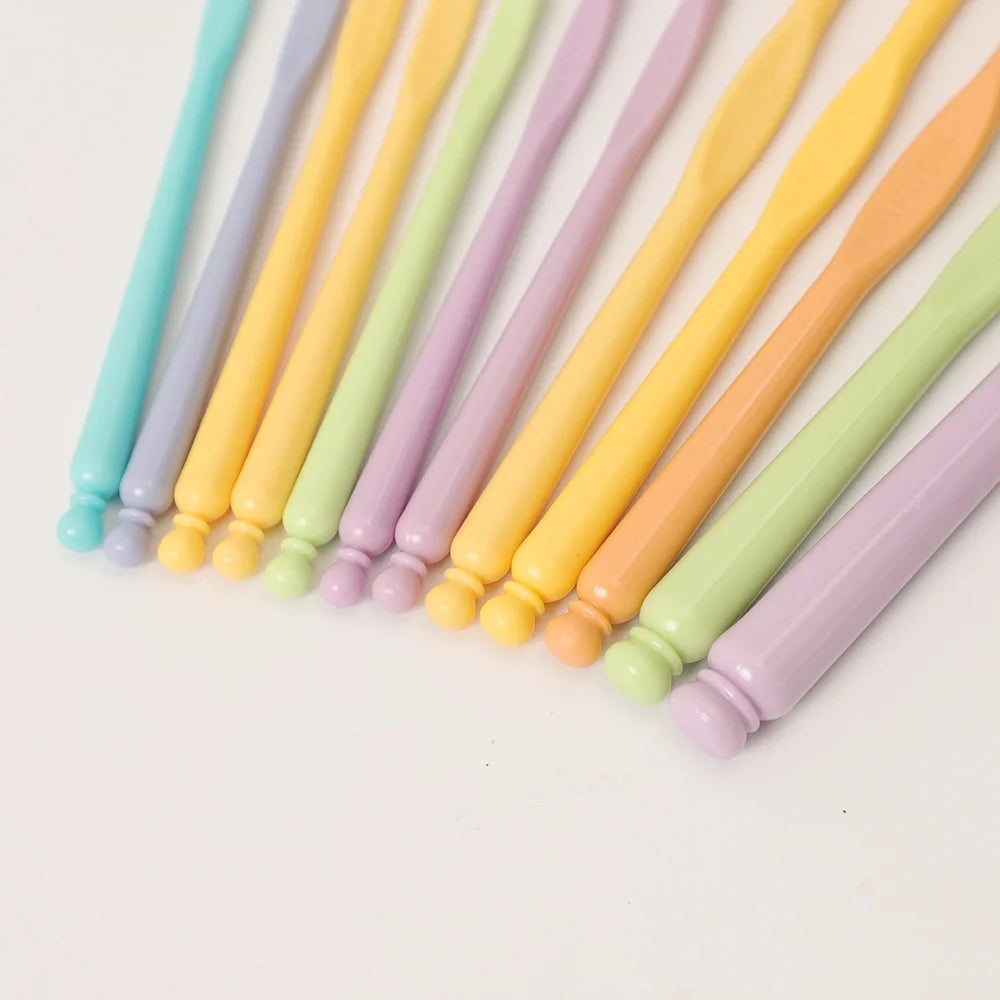 Coloured Plastic Crochet Hooks, 12 Sizes