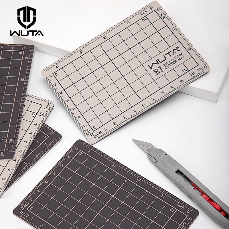 Mini B7-Style PVC Cutting Mat, 11 × 7cm