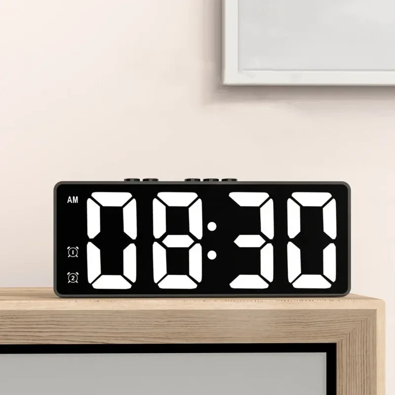 LED-väckarklocka med ljudaktiverad display och snooze-funktion