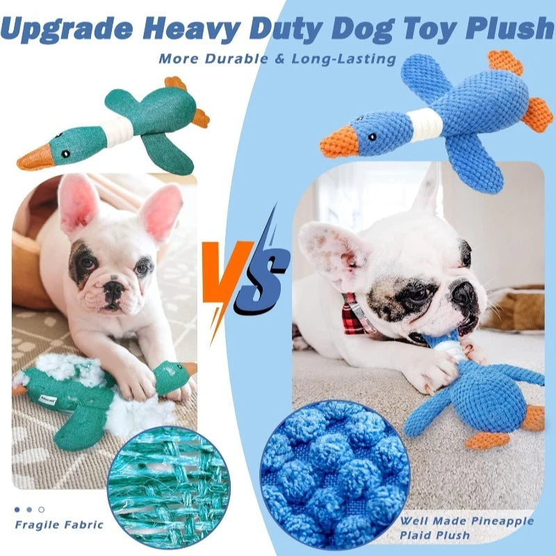 Brinquedo de peluche em forma de ganso para cães, com apito e som crocante
