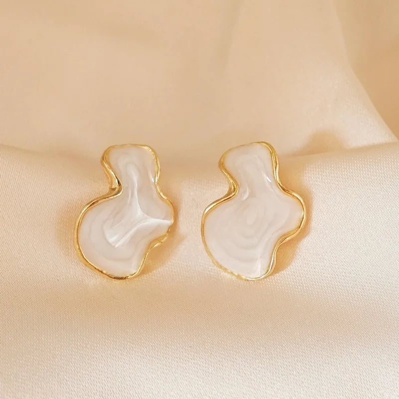 Abstract Alien White Color Cloud Irregular Stud Earring for Women Temperament Ear Jewelry Simple Christmas Valentine's Day Gift 