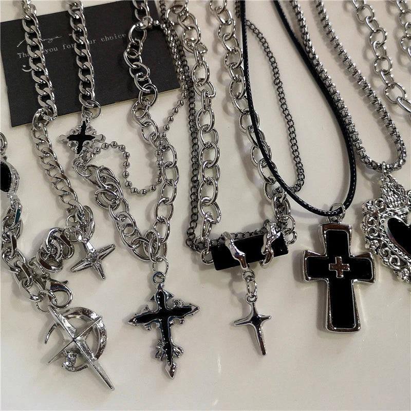 Punk Rock Black Heart Cross Pendant Chain Necklace For Men Women Cool Hip Hop Street Vintage 90s Y2K Grunge Goth Accessories 