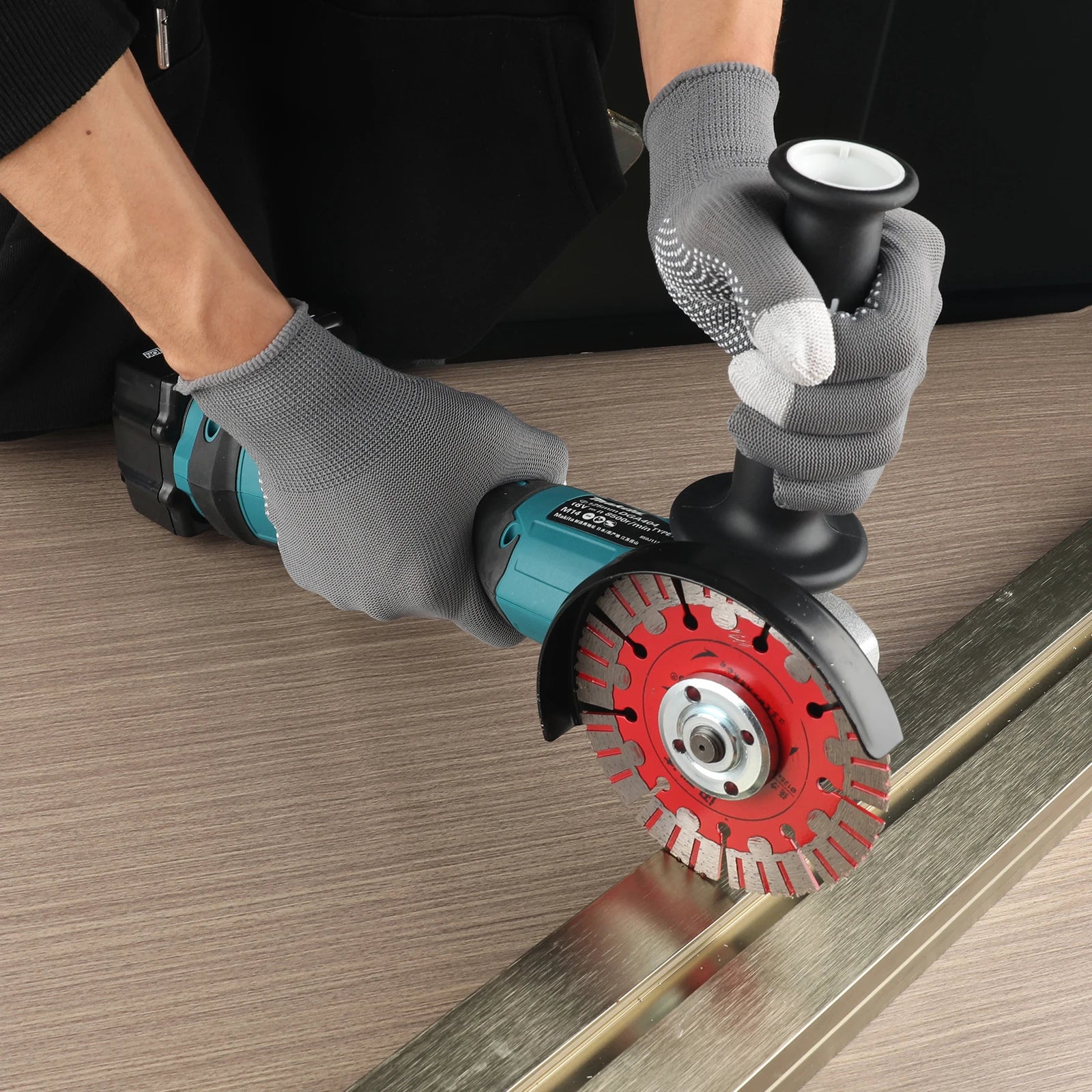 Makita DGA404 18V Brushless Variable Speed 125mm Angle Grinder