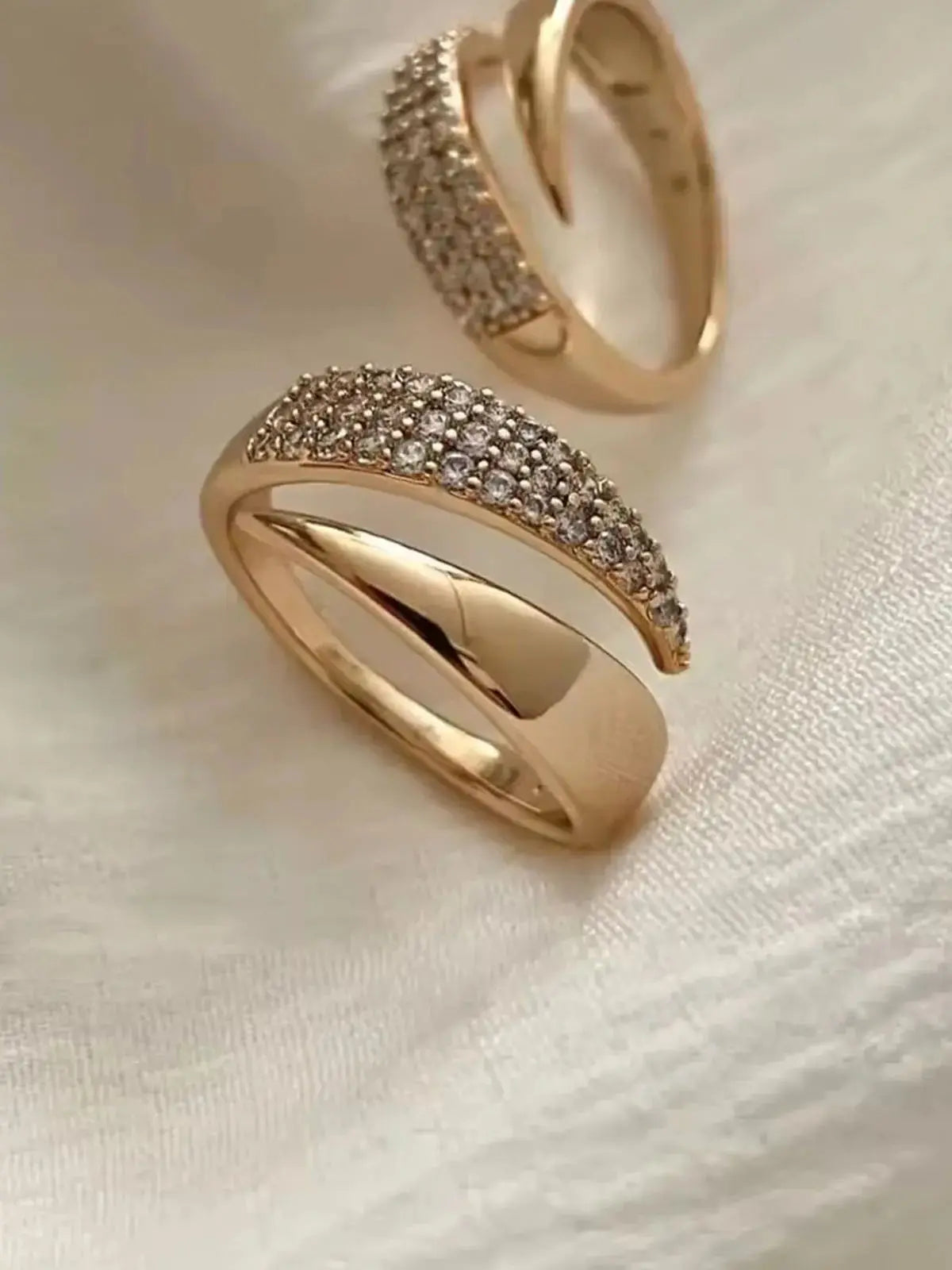 18 K Gold Plated Sun Rings for Women Natural Stone Inlaid in Hollow Metal Texture Ring Trendy Jewelry 