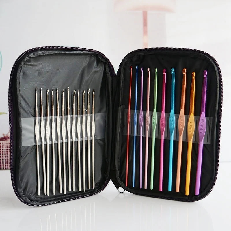 22-Piece Crochet Hook Set with Zip Case, Mixed Sizes