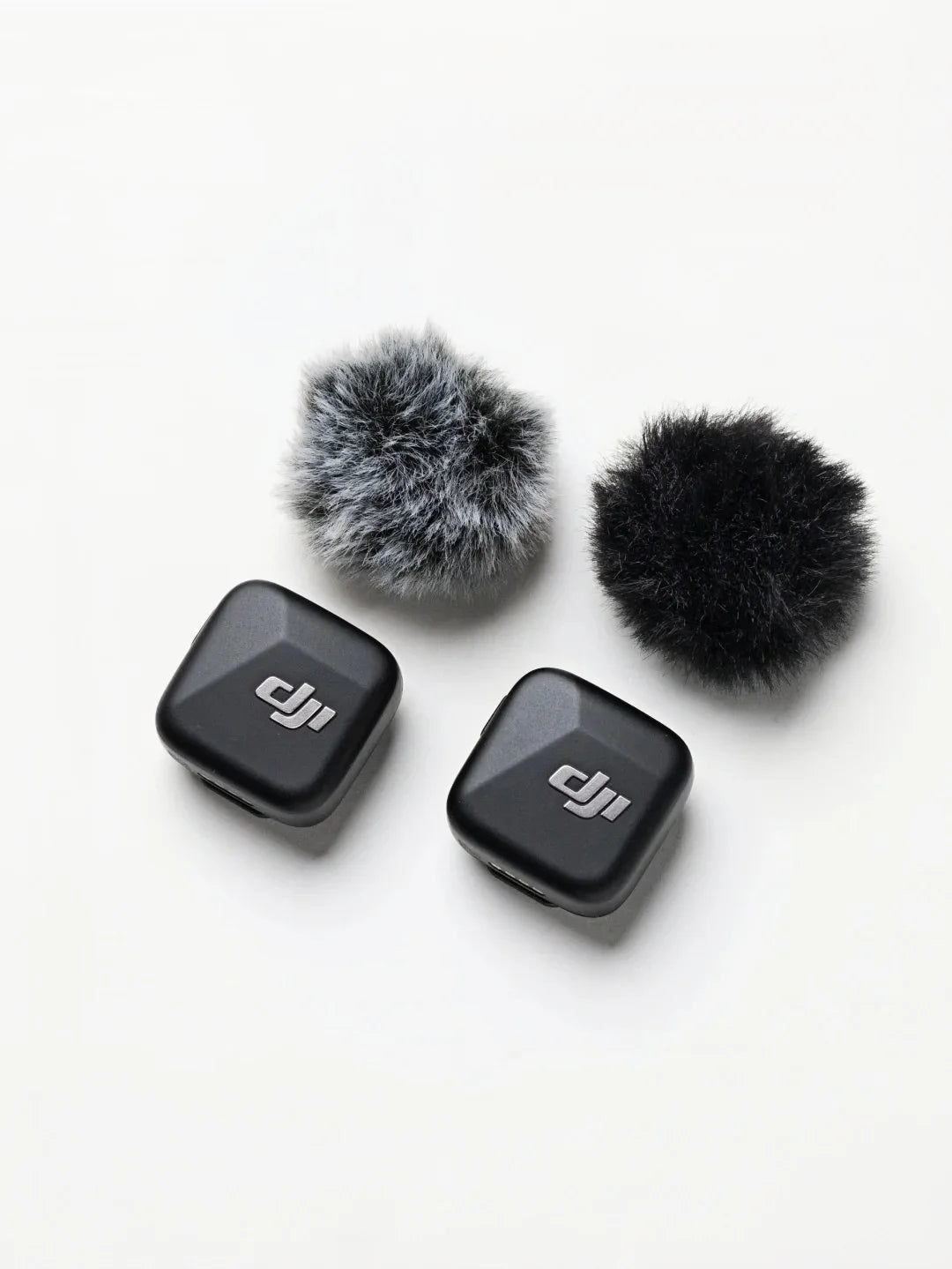 DJI Mic Mini bezdrátový mikrofonní systém s nabíjecím pouzdrem