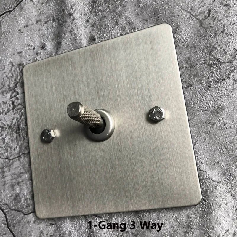 Interruptores de pared, enchufes y accesorios de acero cepillado