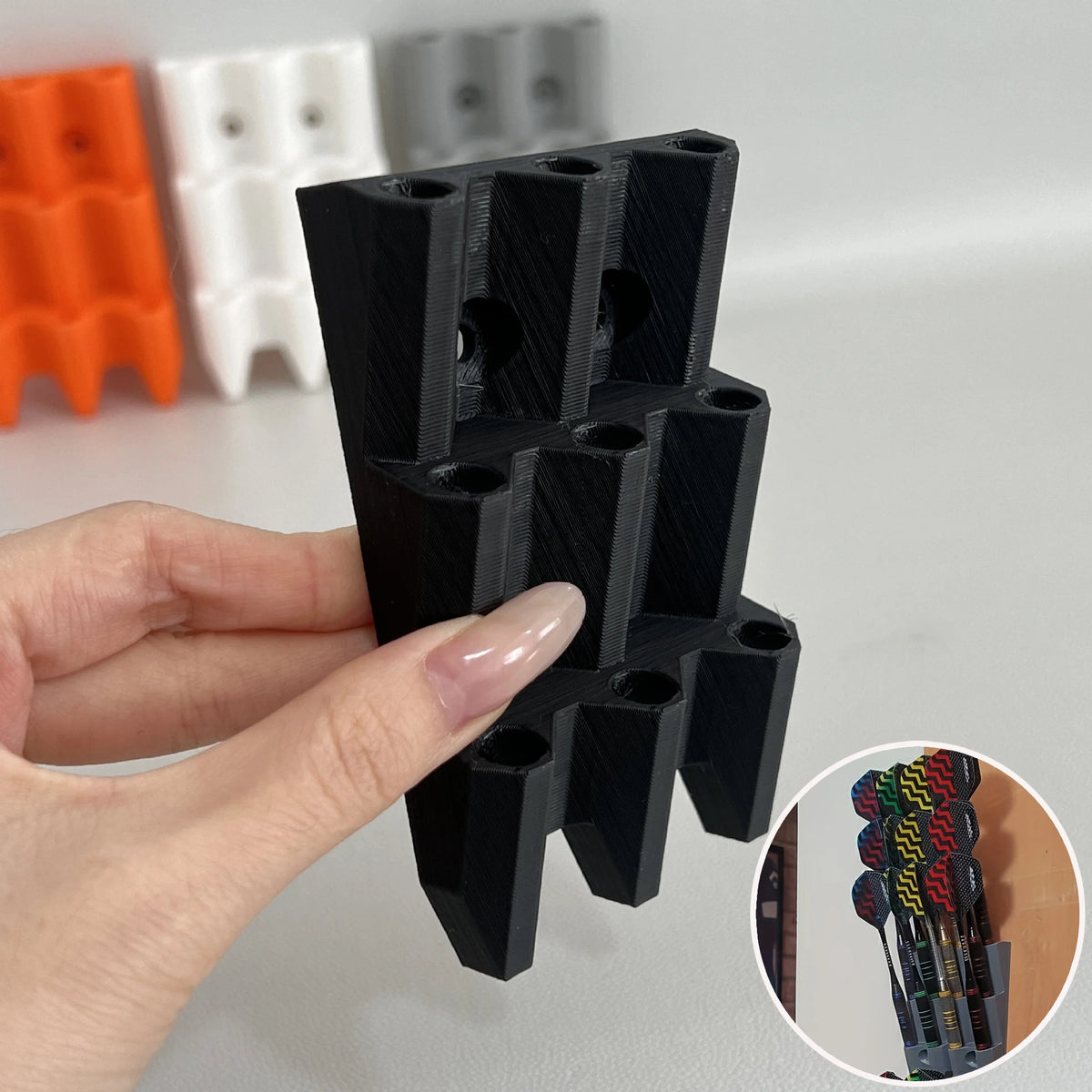 Veggmontert pil-display rack for ni darts