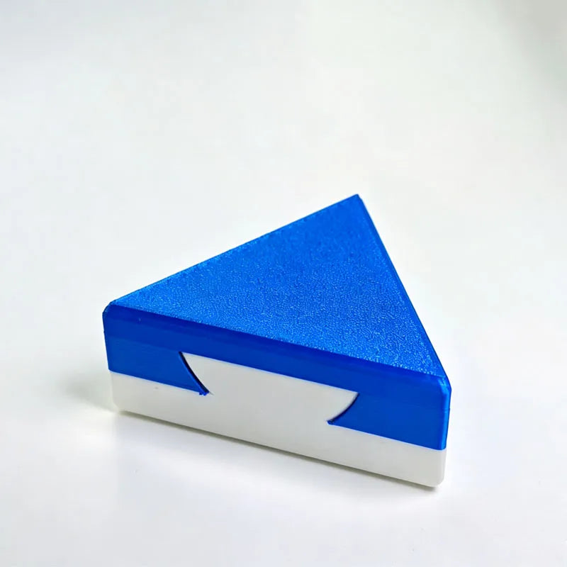 3D-Printed Impossible Triangle Puzzle