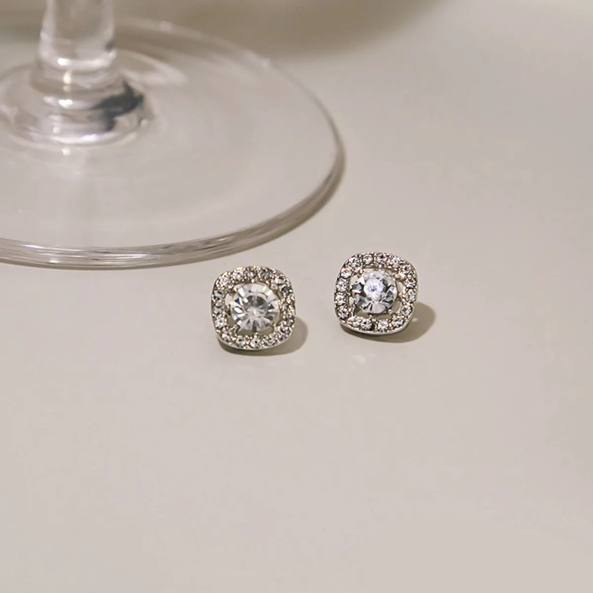 2pc Shiny Imitation Diamond Alloy Earrings Square Large Round Glass Rhinestone Women's Light Luxury Silvery Temperament Jewelry 