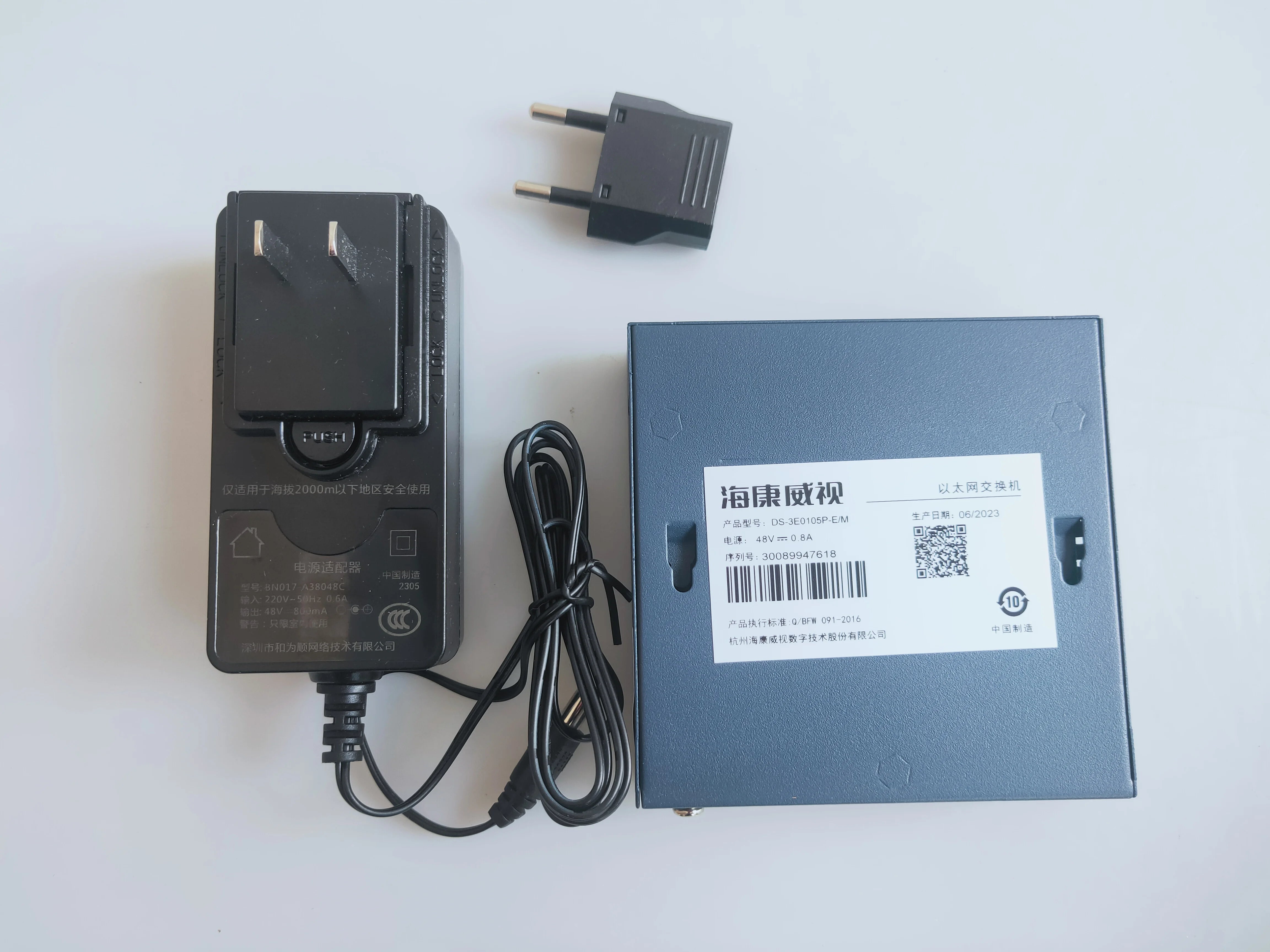 HIKVISION 4 Port Fast Ethernet Unmanaged POE Switch DS-3E0105P-E/M 