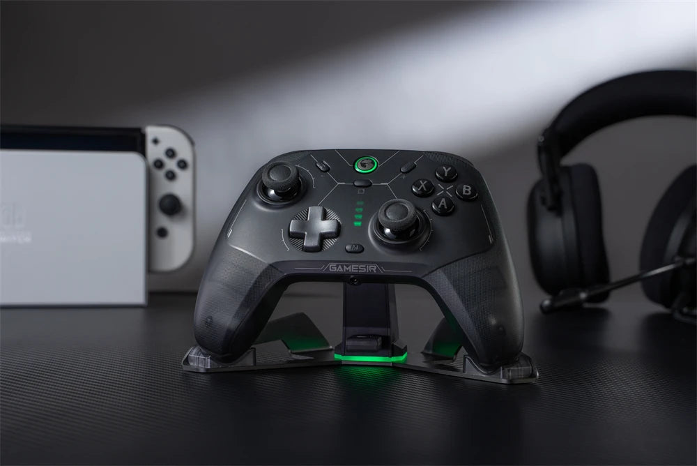 GameSir Cyclone 2 Bezdrátový Pro ovladač Bluetooth hernípad s nabíjecí stanicí Hall Effect joysticky pro Nintendo Switch, iPhone, Android & PC