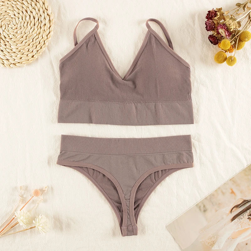 CHRLEISURE Women Underwear Set Wireless Lingerie Panties Bra Sexy G-String Seamless Tank Crop Top Brassiere New 