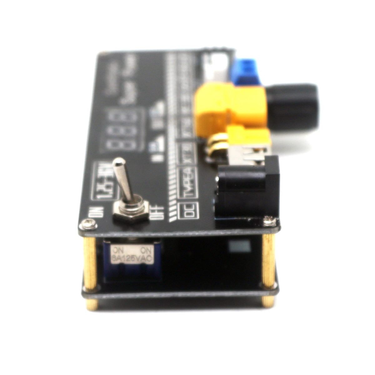 Verstelbare DC Buck-Boost-ac power module met USB-C-ingang