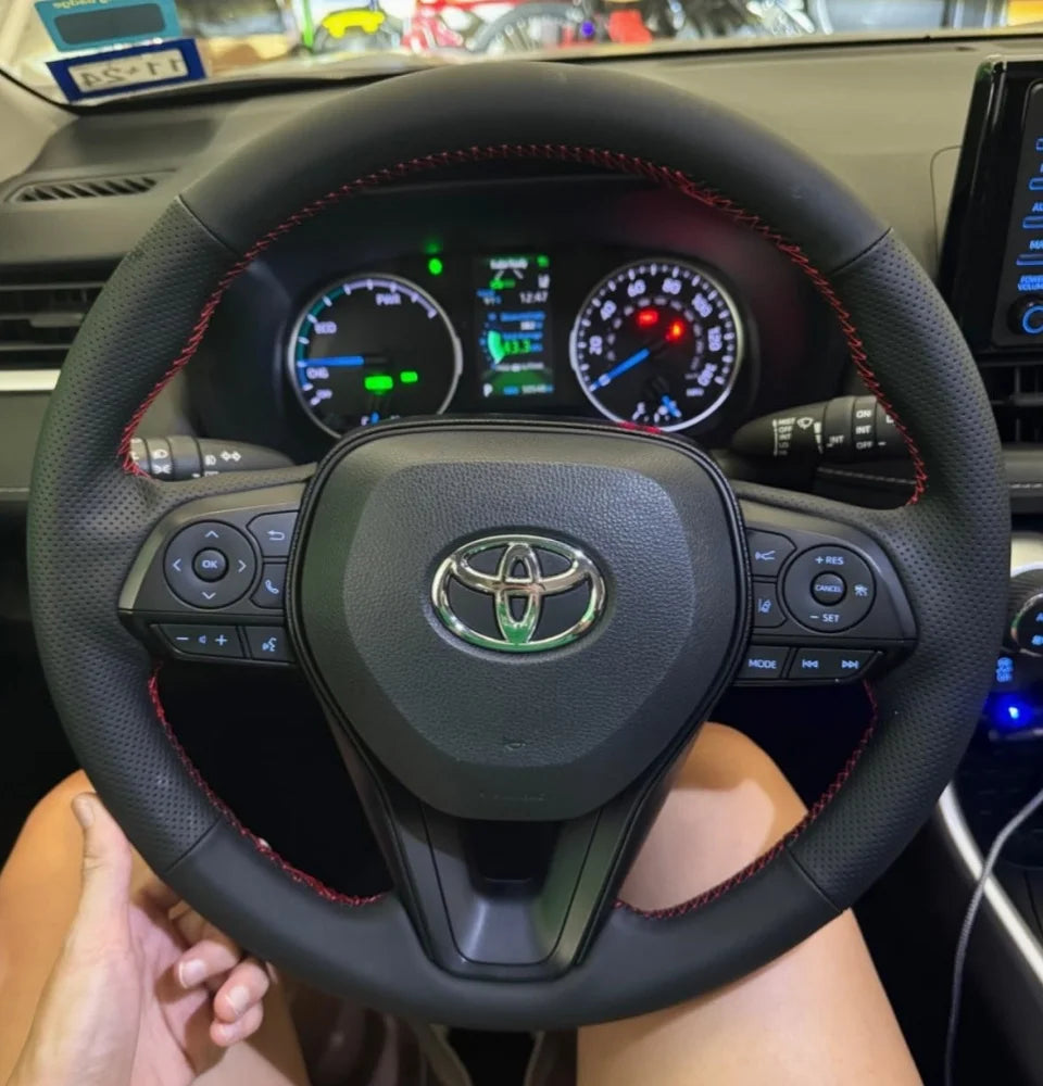 Testreszabás kézi varrás microfiber bőr autó kormányvédő kiegészítők Toyota RAV4 SUV 2019-2024 Avalon 2019-2022