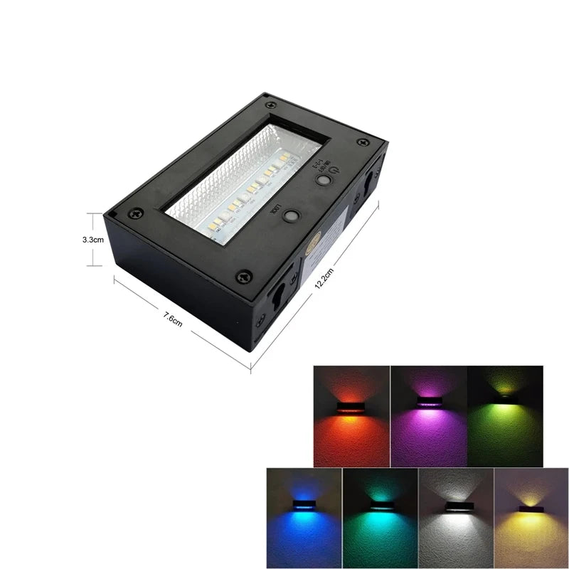 Solarbetriebene LED-Wandleuchte, Optionen in Schwarz oder Silber