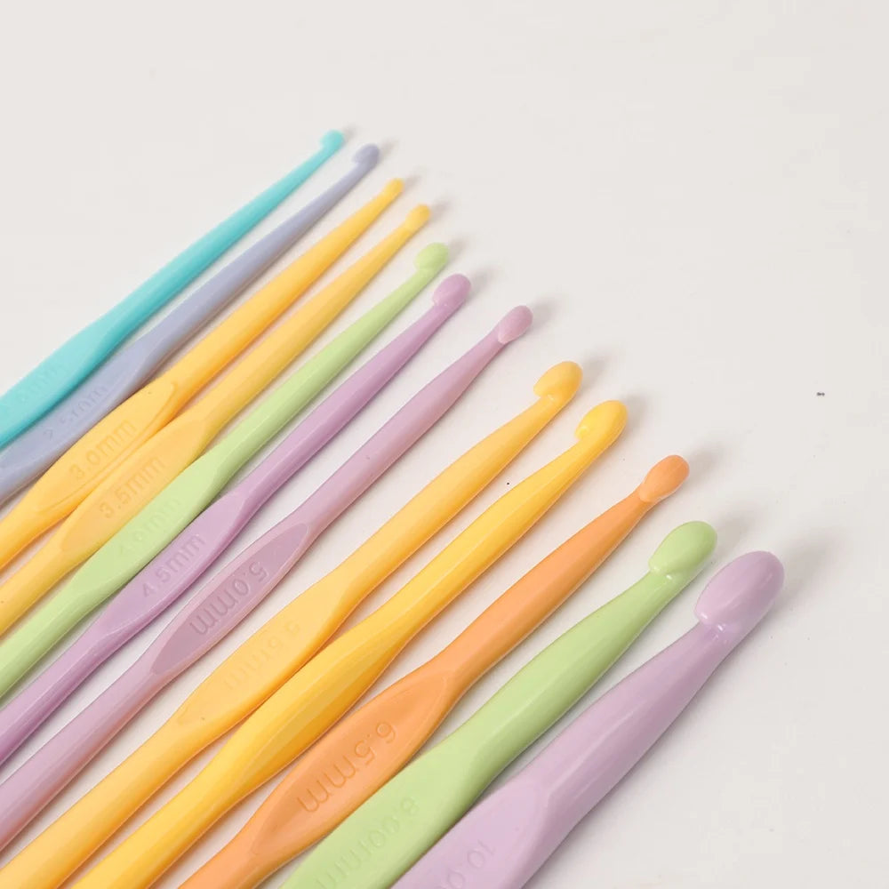 Coloured Plastic Crochet Hooks, 12 Sizes