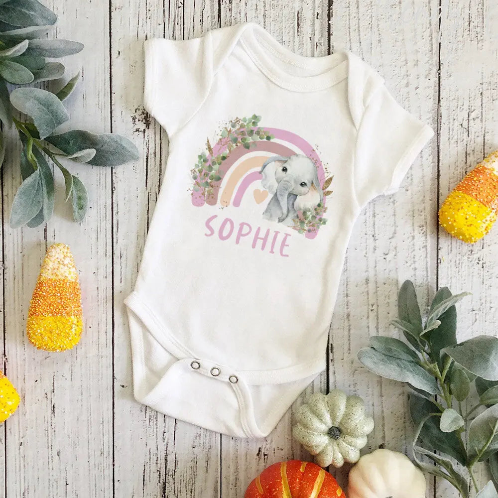 Personaliziran otroški bodi Mavrična žival z imenom Kombinezoni za dojenčke Obleke za novorojenčka Wild One Romper Darila za prho za rojstni dan
