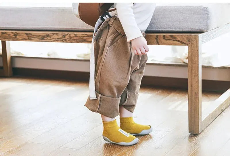 Mäkké detské topánočky s textilnou podrážkou pre prvé krôčiky pletené papučky