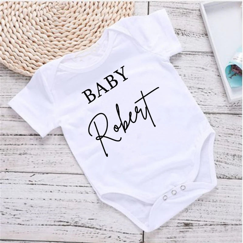 Bodysuit per neonati personalizzato con nome – maniche corte