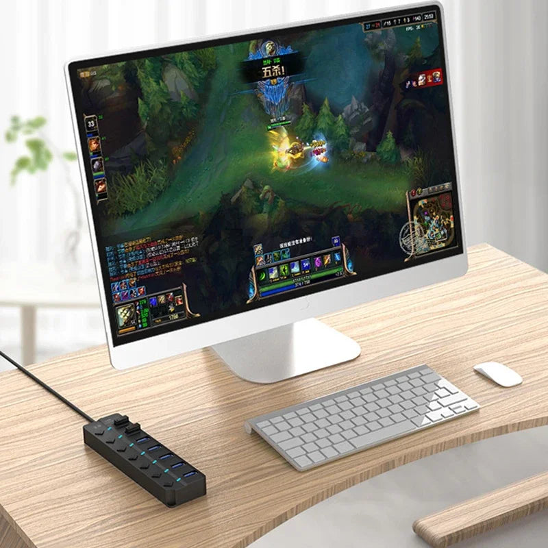 USB-C Hub with Four or Seven Switched USB Ports