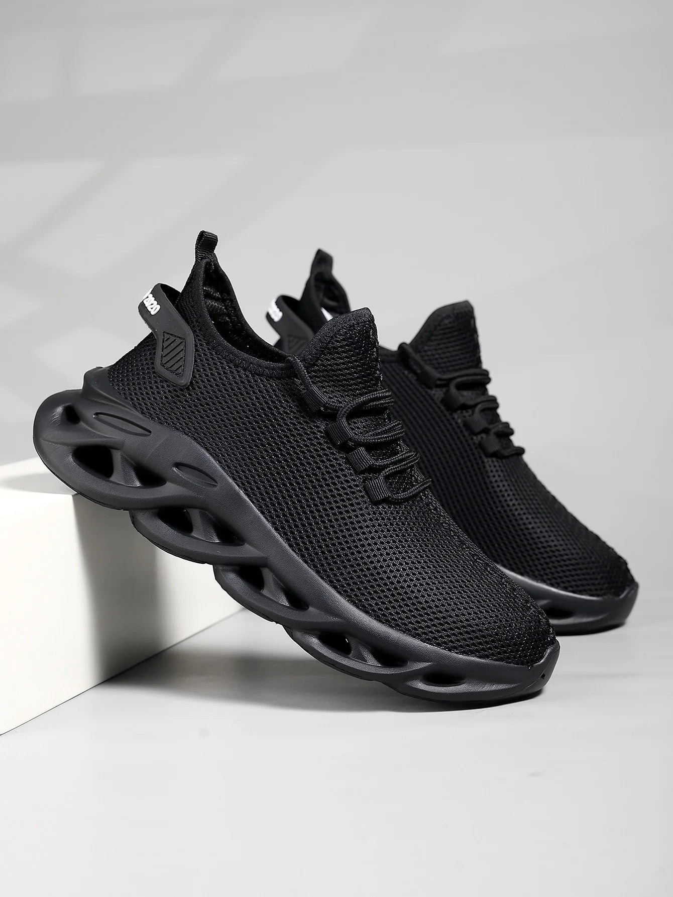 Men Sports Running Black Jogging Shoes Casual Sneakers Brown Outdoor Breathable Mesh Women Light Shock-absorption Black Tennis 