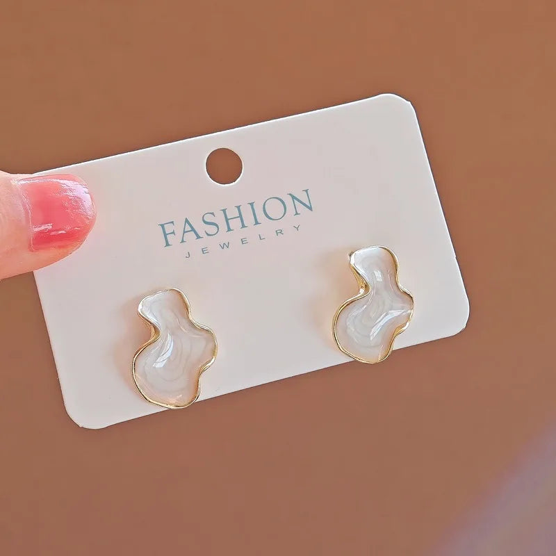 Abstract Alien White Color Cloud Irregular Stud Earring for Women Temperament Ear Jewelry Simple Christmas Valentine's Day Gift 