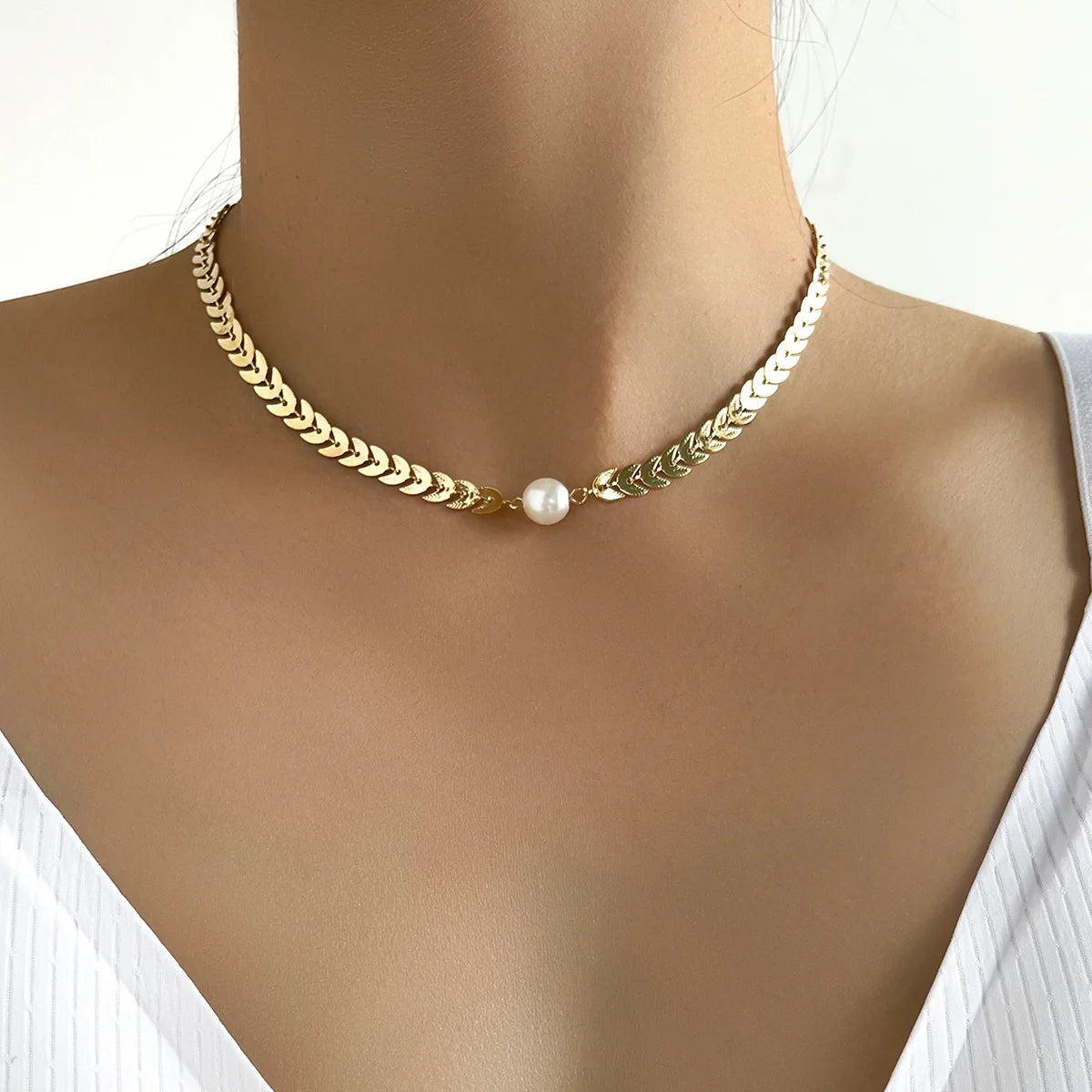 New Beads Women's Neck Chain Kpop Pearl Choker Necklace Gold Color Goth Chocker Jewelry On The Neck Pendant 2022 Collar For Girl 