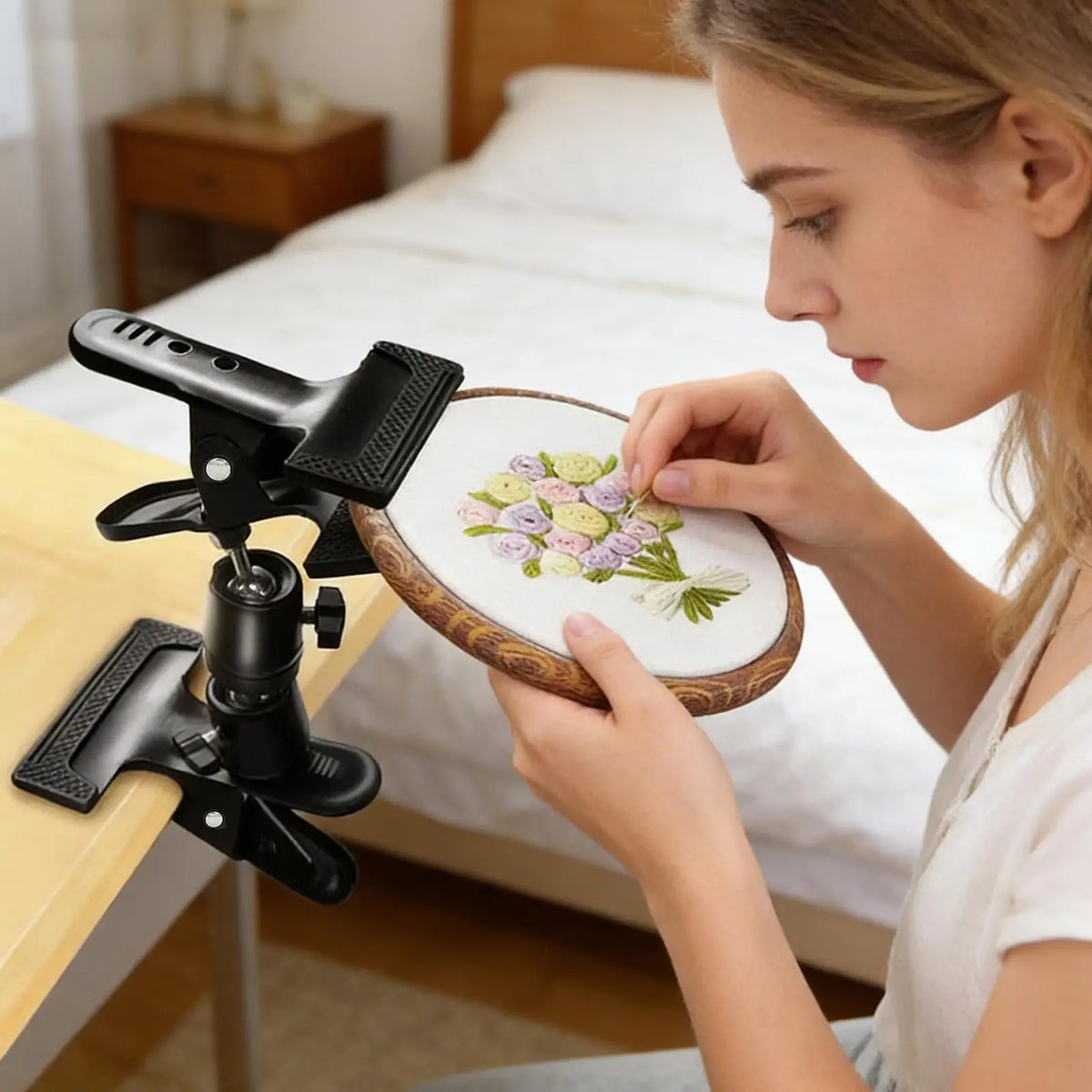 Table-Clamp Embroidery Hoop Holder, Rotating