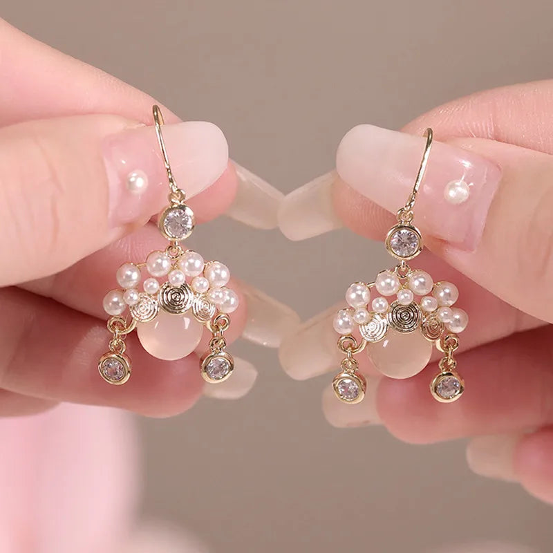 2022 New Trend Simulation Pearl Long Earrings Women's Flower Rhinestone Wedding Pendant Earrings Fashion Korean Jewelry Earrings 