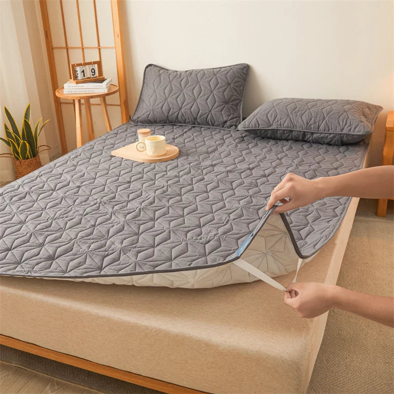 Waterproof Mattress Topper with Elastic Band Quilted Protector Pad Bedspread Winter Mattress Cover for Single/Double Bed 140/160 