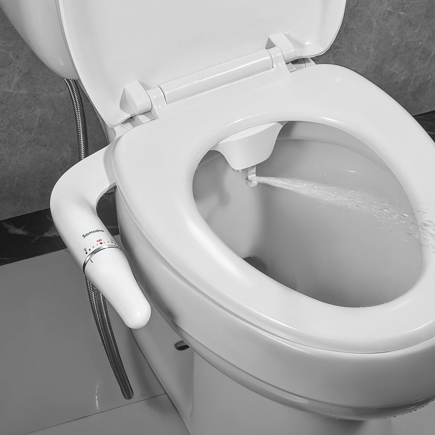 Erittäin ohut WC-pöntön bidet-liitin säädettävällä vedenpaineella