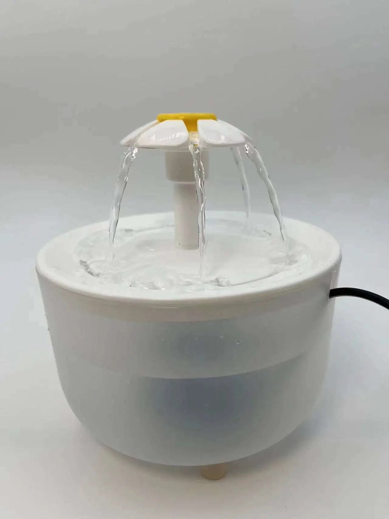 Automatic Pets Water Fountain with Quiet USB Filtration-USB 5V / Wood lotus flowers / 1.2L 15  15  9 CM