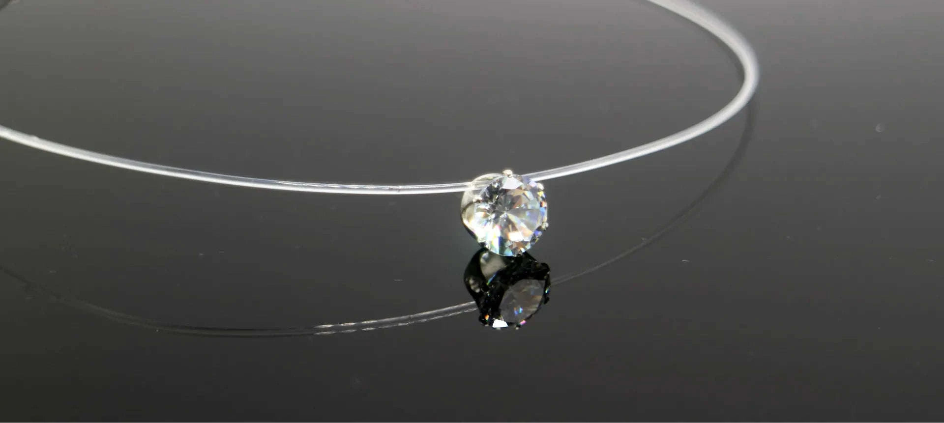 Dazzling Zircon Floating Necklace-6 claw