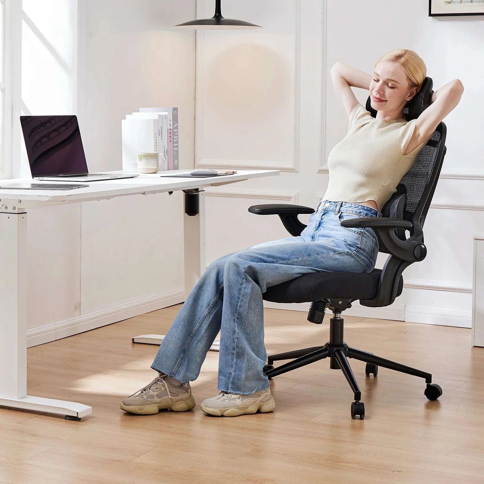 Ergonomic Mesh Office Chair with Adjustable Lumbar & 120° Tilt-black / United States