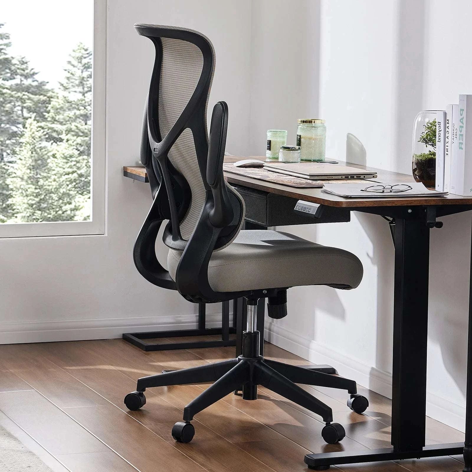 Ergonomic Mesh Office Chair with Lumbar Support & Flip-Up Arms-LIGHT GRAY / United States