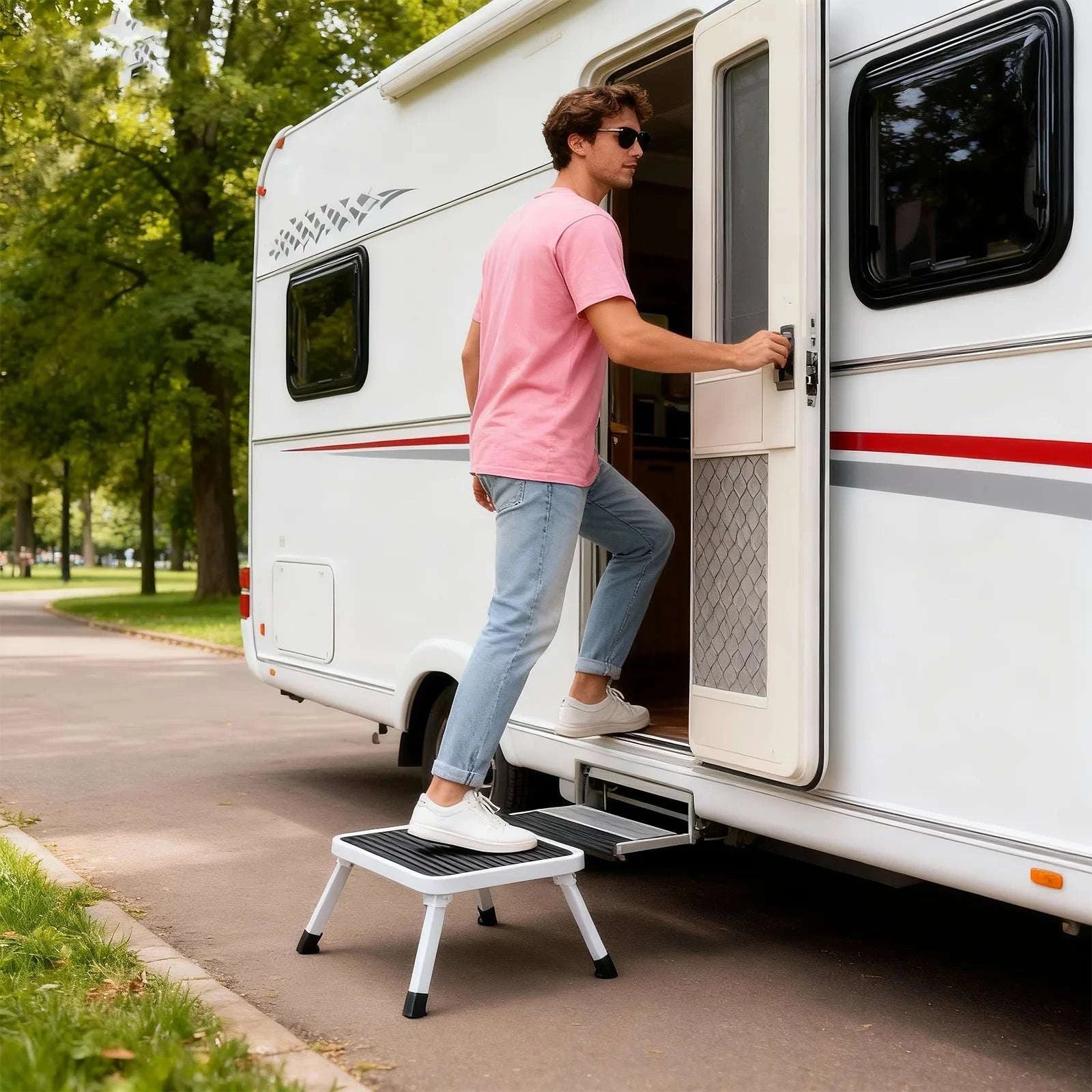 Foldable 1-Step Ladder with Non-Slip Platform and 330 lbs Capacity-black / United States