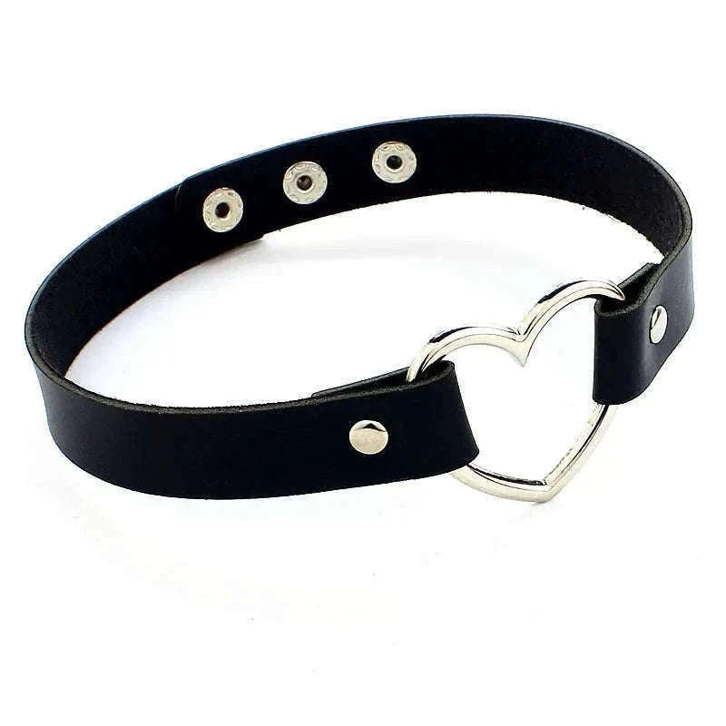 Gothic PU Leather Collar with Heart Pendant and Leash-Leash black