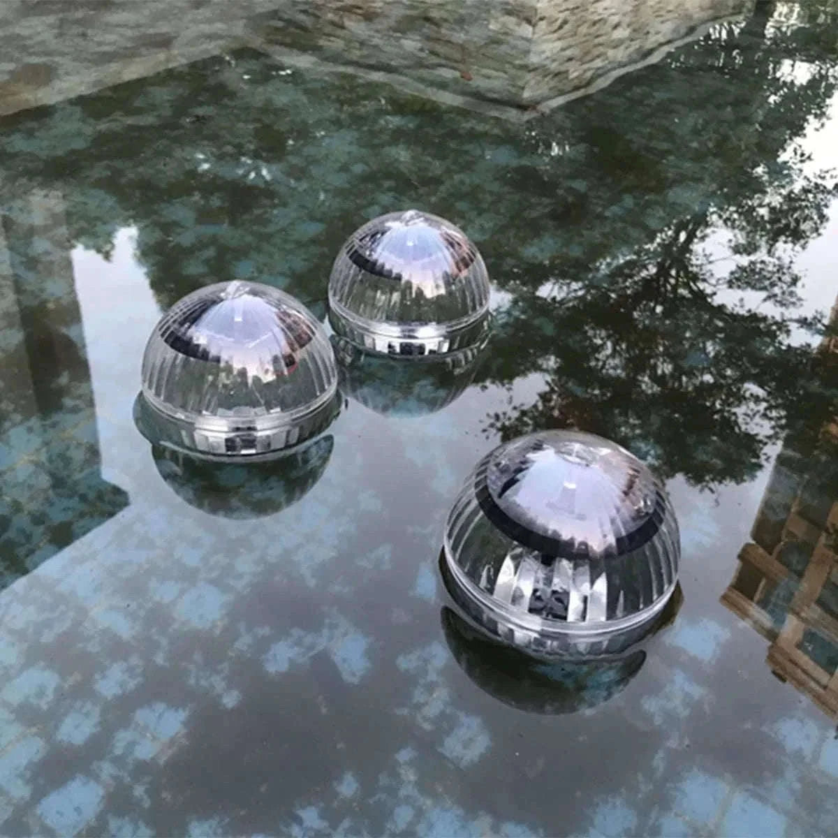 LED Solar Floating Pool Light for Colorful Outdoor Glow-Solar RGBW Lamp