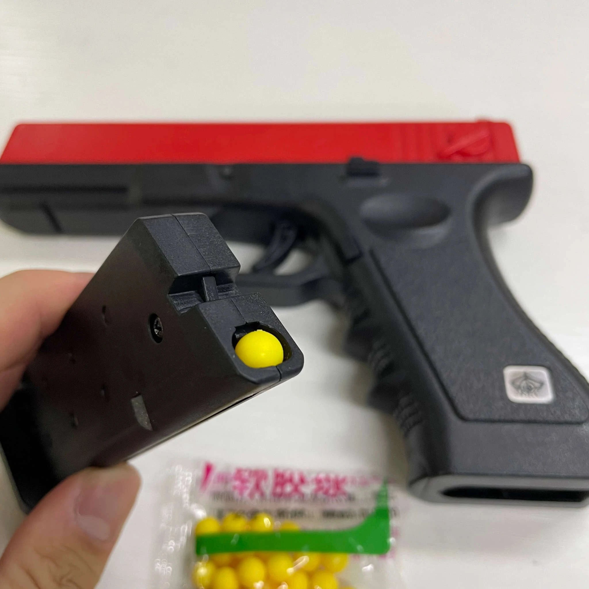 Manual G17 Soft Bullet Airsoft Toy Pistol with Laser-United States / Standard 1set