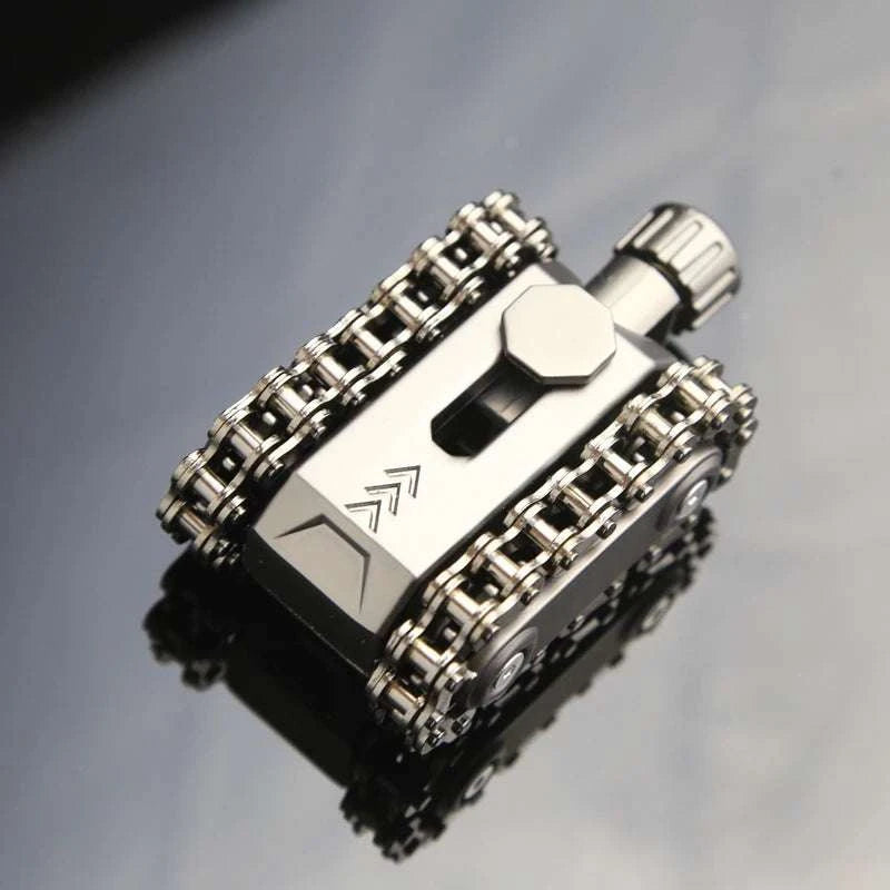 Metal Tank Fidget Spinner Toy with Rotating Gear and Tracks-1PC